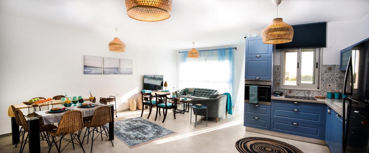 Argaman Beach Apartment Acre Exterior photo