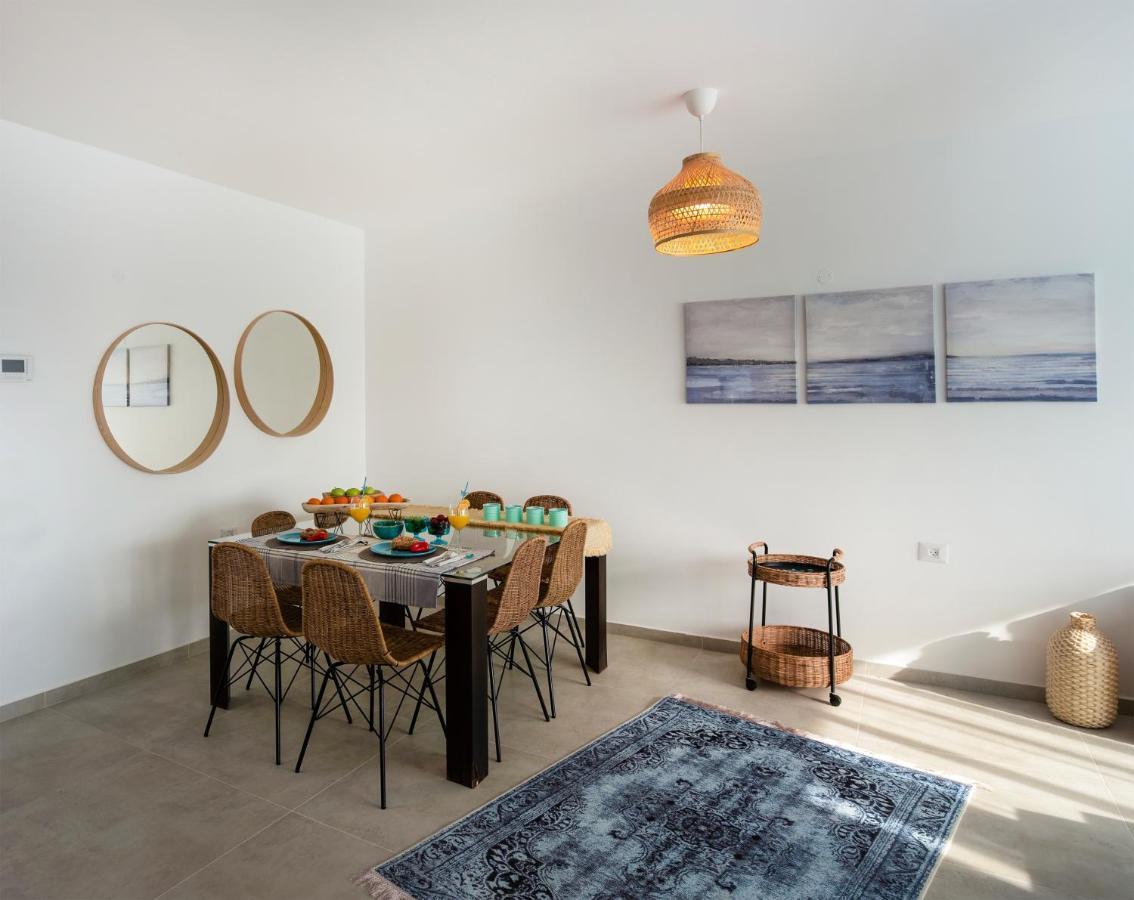 Argaman Beach Apartment Acre Exterior photo