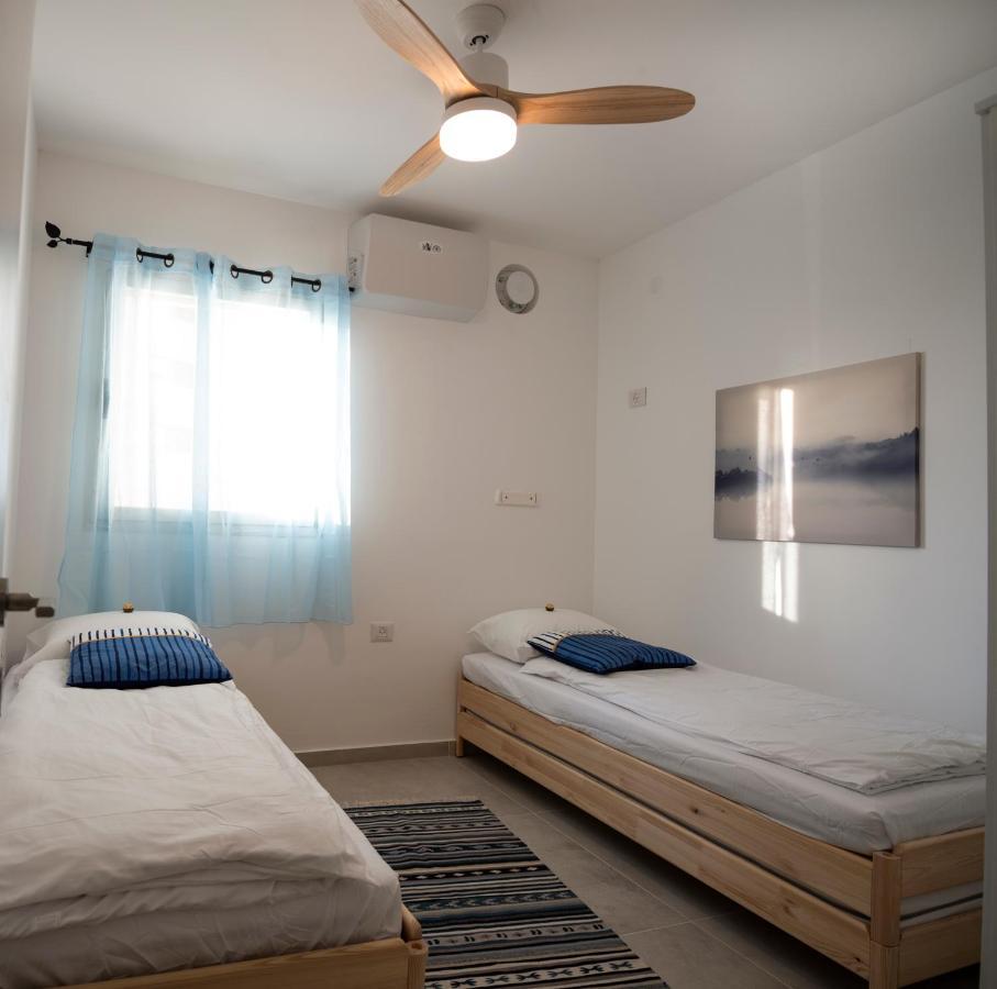 Argaman Beach Apartment Acre Exterior photo
